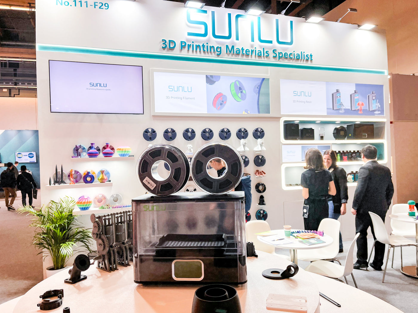 SUNLU Formnext 2024 Veranstaltungs-Highlights: Von funktionalen Filamenten bis zum FilaDryer E2